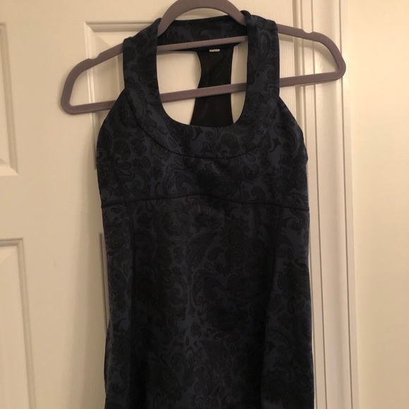 Lululemon Scoop Neck Tank - Picture 2 of 4